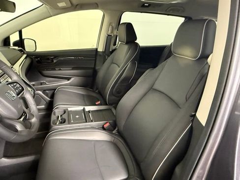 Used 2026 Honda Odyssey Touring image 28