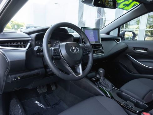 Certified 2025 Toyota Corolla SE image 10