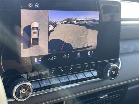 Used 2026 Chevrolet Colorado ZR2 w/ Technology Package image 18