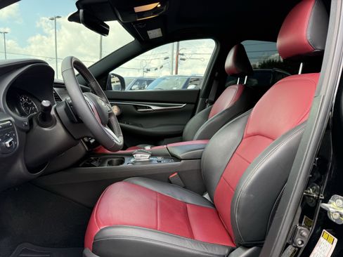 Certified 2025 INFINITI QX50 Sport image 10