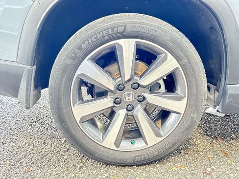Used 2023 Honda Pilot Touring image 5