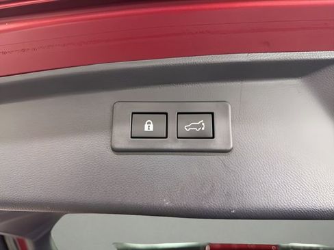 Used 2025 Subaru Outback Touring w/ Popular Package #2 image 38