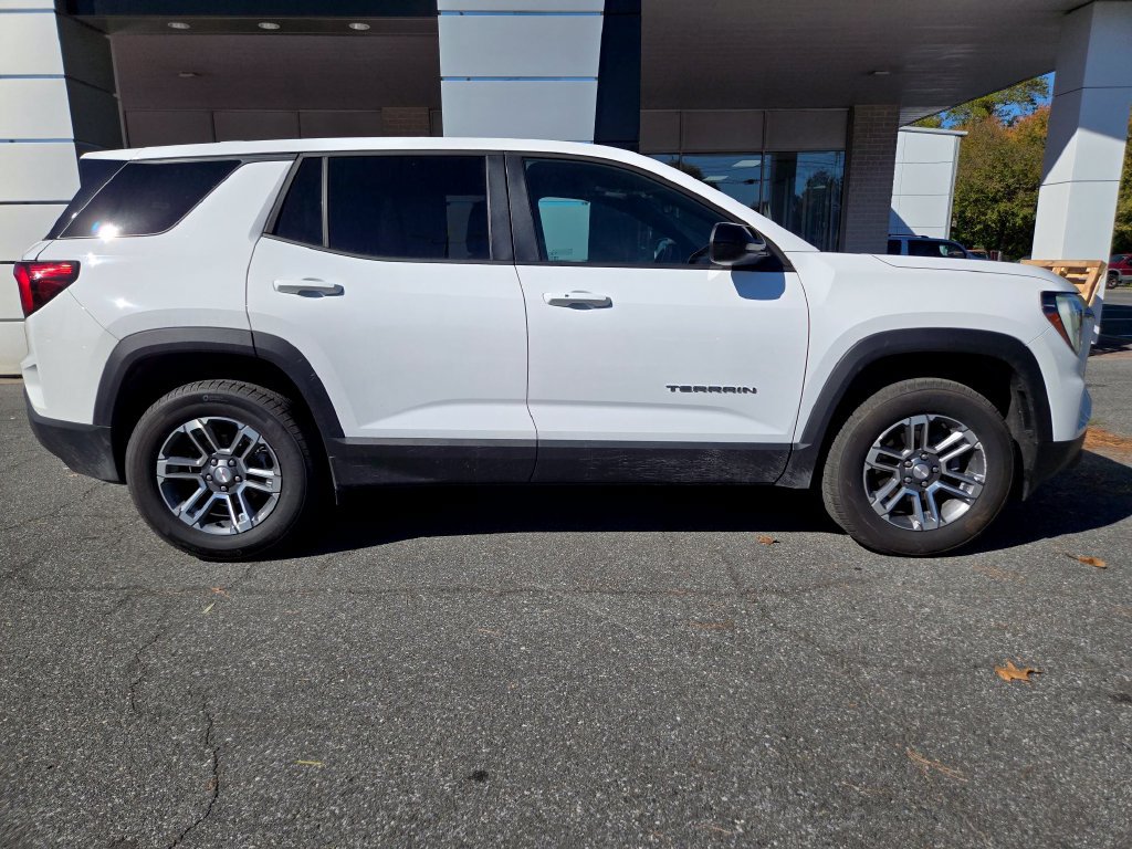 Used 2026 GMC Terrain Elevation FWD image 4