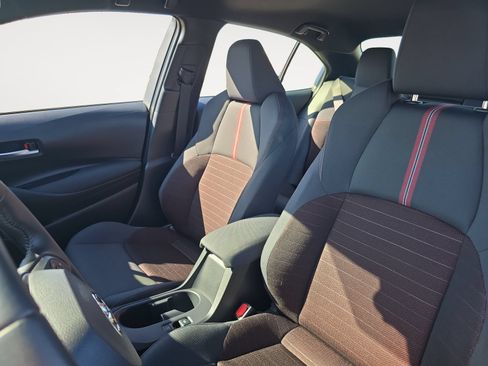 Certified 2026 Toyota Corolla SE FWD image 9