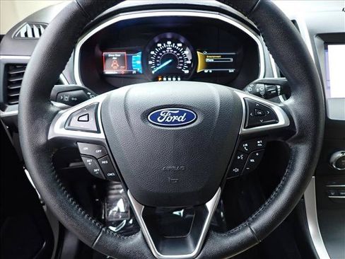 Used 2019 Ford Edge SEL w/ Equipment Group 201A FWD image 14