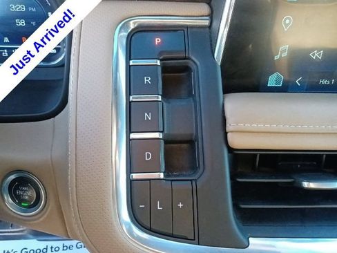 Used 2024 Chevrolet Suburban Premier RWD image 24