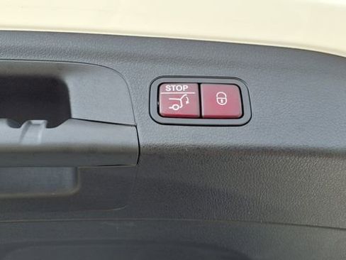 Used 2022 Mercedes-Benz GLE 350 image 11