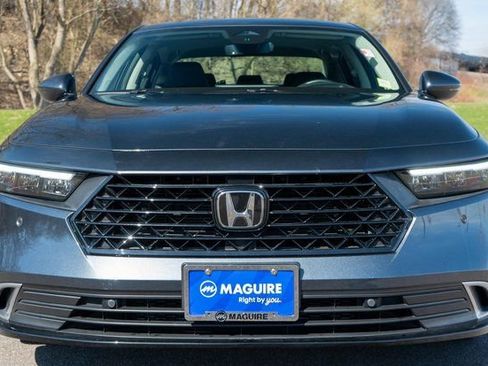Used 2023 Honda Accord Touring image 3
