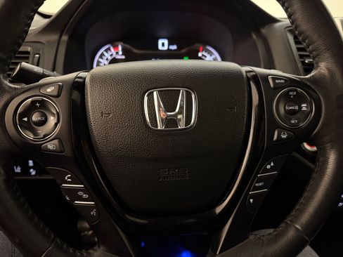 Used 2017 Honda Pilot Elite image 16