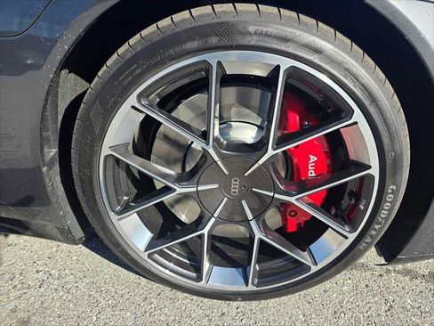 New 2026 Audi RS e-tron GT performance image 9