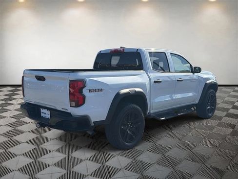Used 2024 Chevrolet Colorado Trail Boss w/ Advanced Trailering Package AWD/4WD image 5