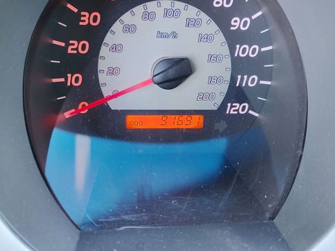 Used 2011 Toyota Tacoma PreRunner image 17