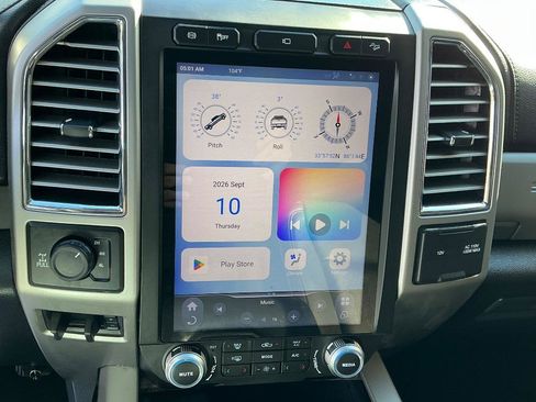 Used 2017 Ford F250 Lariat w/ Lariat Ultimate Package AWD/4WD image 23