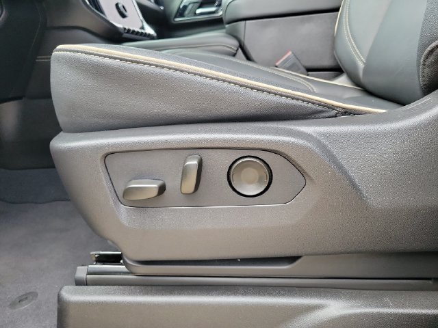 Used 2026 GMC Yukon Elevation RWD image 17