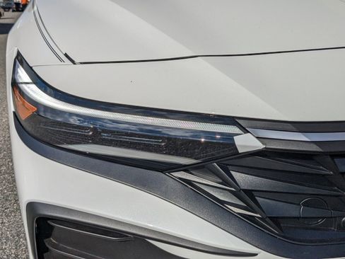 New 2026 Hyundai Elantra SE image 11