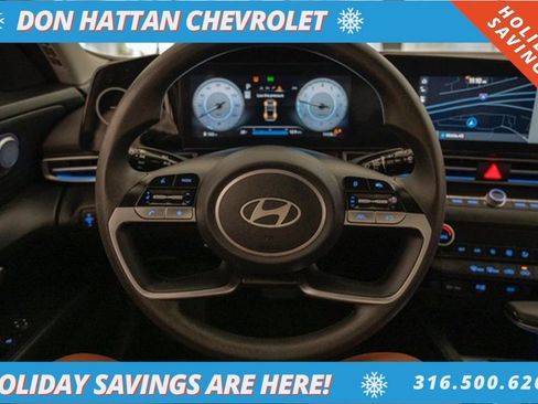 Used 2024 Hyundai Elantra SEL image 6