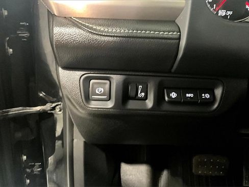 Used 2022 GMC Acadia Denali image 37