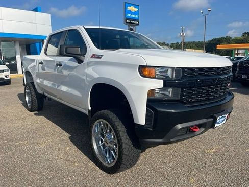 Used 2021 Chevrolet Silverado 1500 Custom Trail Boss AWD/4WD image 1