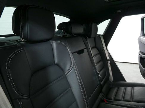 New 2026 Porsche Macan GTS image 24