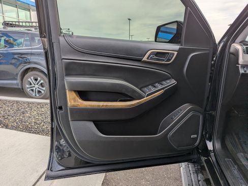 Used 2016 GMC Yukon Denali image 11