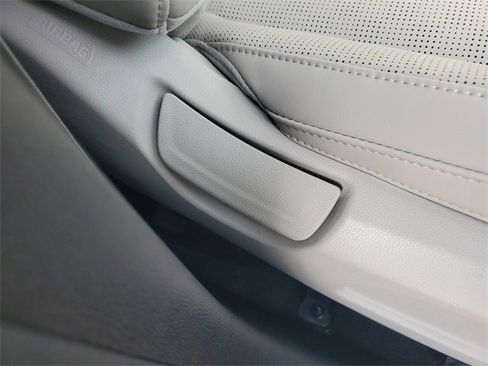 New 2026 Kia Sorento S image 9