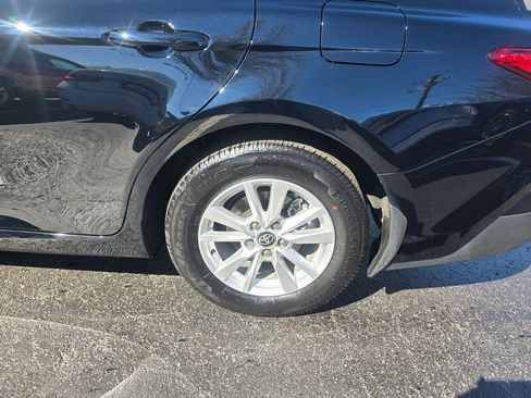 Used 2025 Toyota Camry LE w/ Convenience Package AWD/4WD image 4