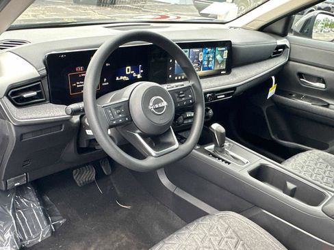 New 2026 Nissan Kicks SV AWD/4WD image 27