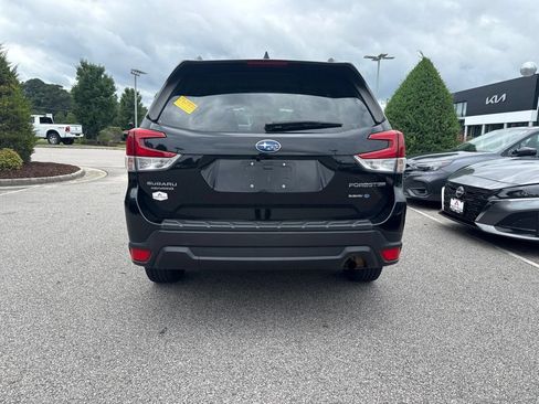 Used 2020 Subaru Forester Premium AWD/4WD image 4