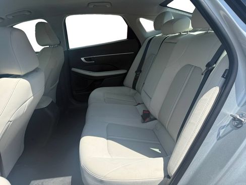 Used 2025 Hyundai Sonata SEL FWD image 13