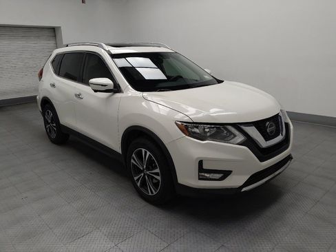 Used 2020 Nissan Rogue SV w/ Sun & Sound Touring Package FWD image 13