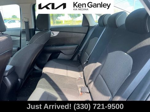 Used 2022 Kia Forte LXS FWD image 10