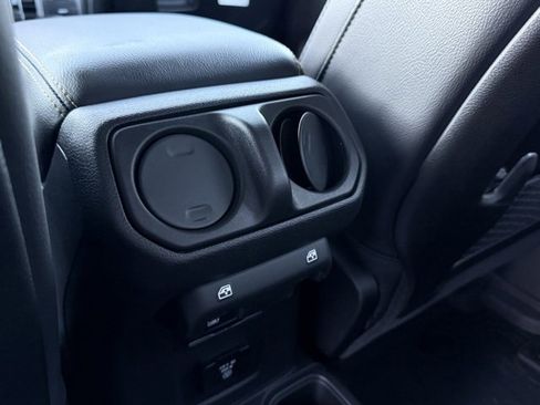 New 2025 Jeep Gladiator Sport image 26