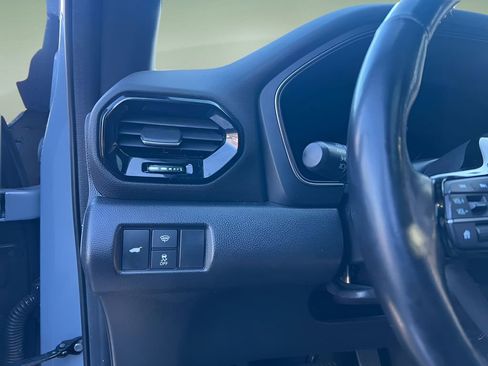 Used 2025 Honda Pilot TrailSport image 25