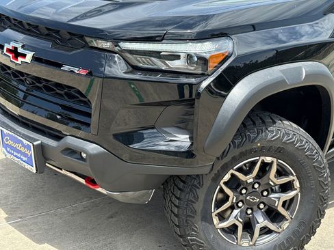 New 2026 Chevrolet Colorado ZR2 w/ Technology Package AWD/4WD image 3