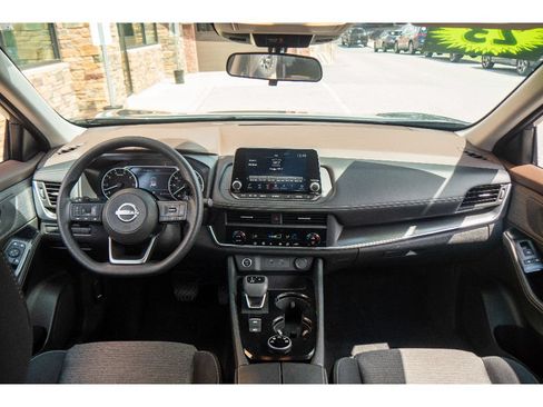 Used 2023 Nissan Rogue SV AWD/4WD image 13