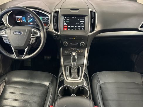 Used 2018 Ford Edge SEL w/ Equipment Group 201A FWD image 4
