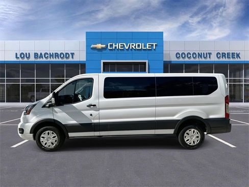 Used 2023 Ford Transit 350 XLT image 5