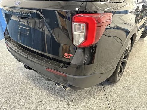 Used 2021 Ford Explorer ST image 39
