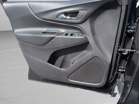 Used 2020 Chevrolet Equinox LT FWD image 19