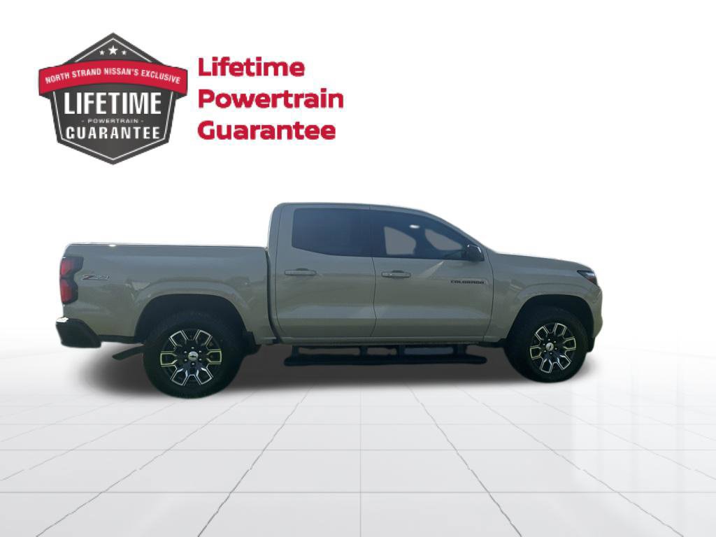 Used 2024 Chevrolet Colorado Z71 w/ Z71 Convenience Package 2 AWD/4WD image 9