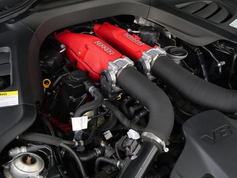 Used 2019 Ferrari GTC4Lusso T RWD image 35
