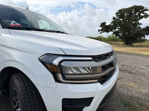 Used 2024 Ford Expedition Max XLT RWD image 7