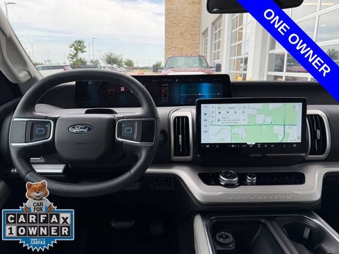 Used 2025 Ford Expedition Active AWD/4WD image 7