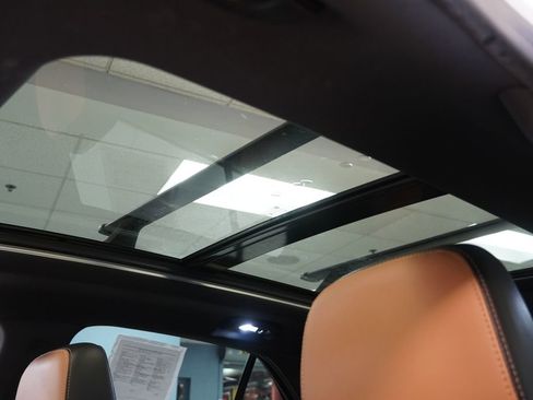 Used 2020 Chevrolet Equinox Premier image 4