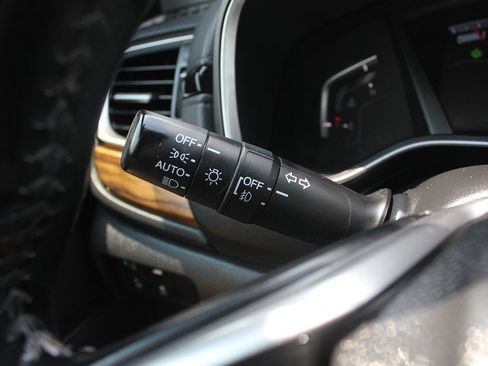 Used 2018 Honda CR-V Touring image 14