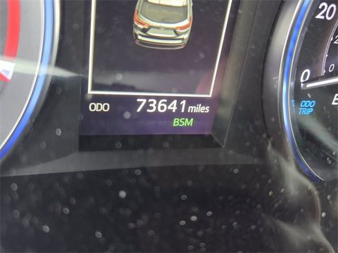 Used 2019 Toyota Highlander XLE image 29