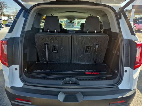 Certified 2023 GMC Acadia SLE w/ Driver Convenience Package FWD image 27