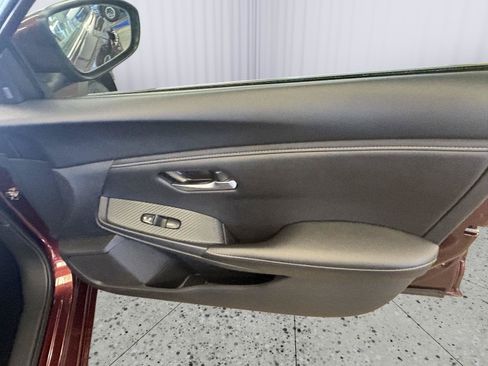 Used 2024 Nissan Sentra SV FWD image 14