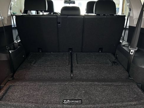 Used 2021 Volkswagen Tiguan SE w/ 3rd Row Seat Package AWD/4WD image 15
