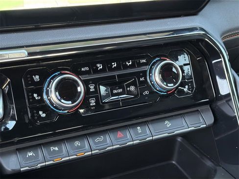 Used 2023 GMC Sierra 1500 AT4 w/ Technology Package image 12